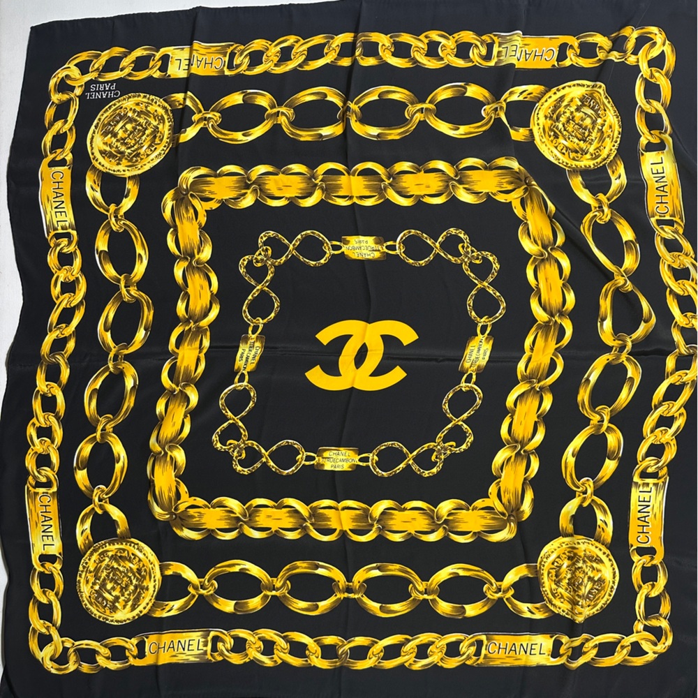 CHANEL vintage Black and Gold chain logo Scarf